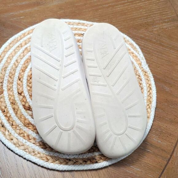 Zara Rubberized Double Buckled Cream Slide Sandals , Size 38 - Picture 6 of 6